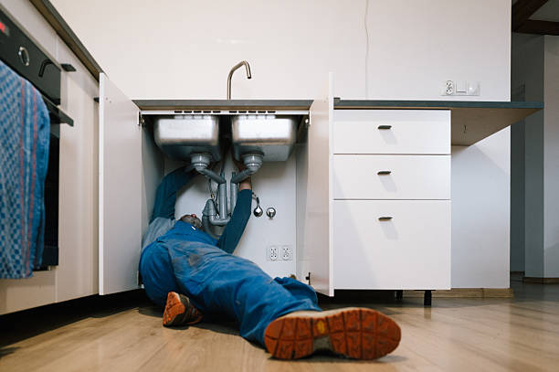 Professional Leak Detection technician working in Elizabeth City, NC